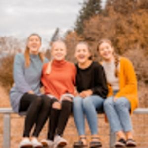 Meet your Posher, Abbey